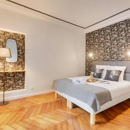 Canal St-martin/duplex 6/8pers/equipped/republique *