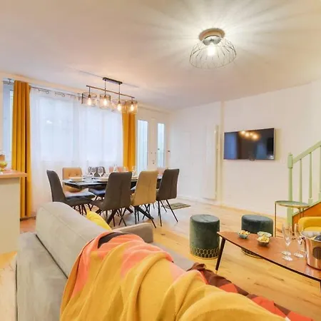 Luxueux Duplex 6 - 8pers - Full Equipped - République