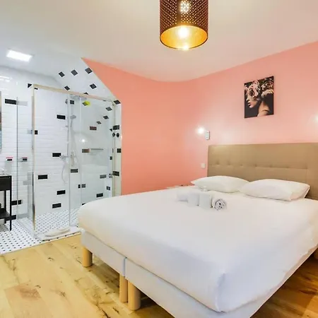 Luxueux Duplex 6 - 8pers - Full Equipped - République Appartamento *